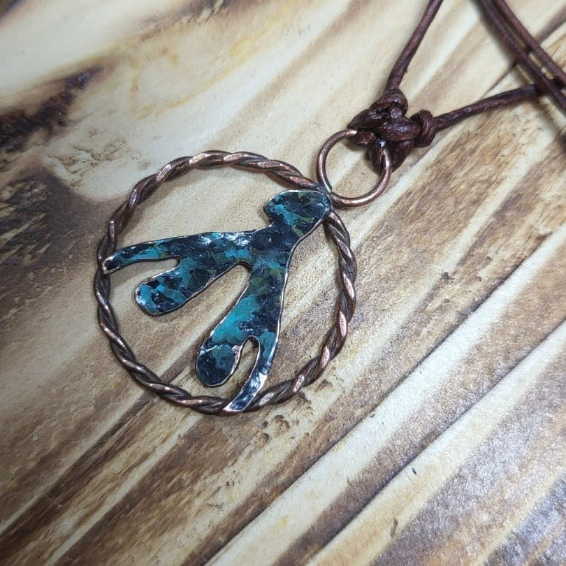 PRETTY CLITTIE COPPER TWIST PENDANT